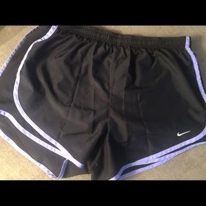Women’s Nike Dri-Fit Running Shorts (black/purple)